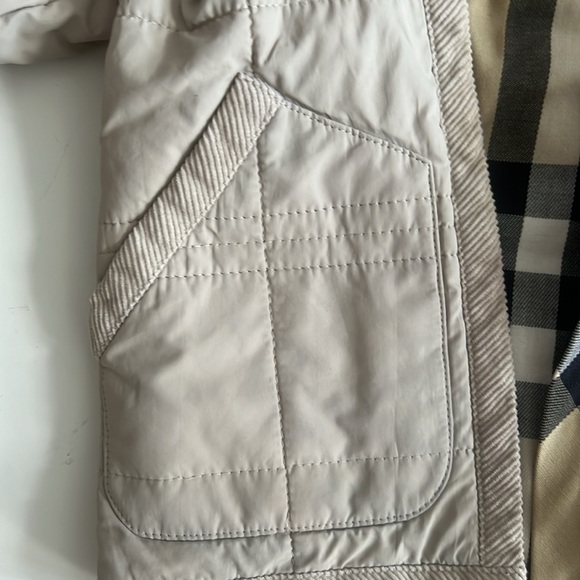 Burberry winter jacket - Picture 3 of 9